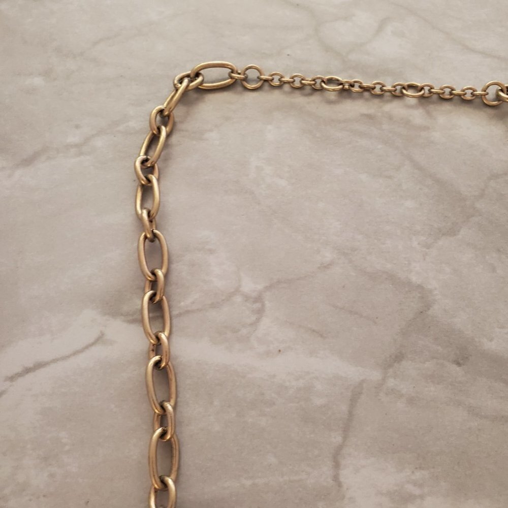 ✨ J.Crew Classic Rhinestones Pave Crystal Medallion Statement Necklace ✨ - Picture 10 of 16